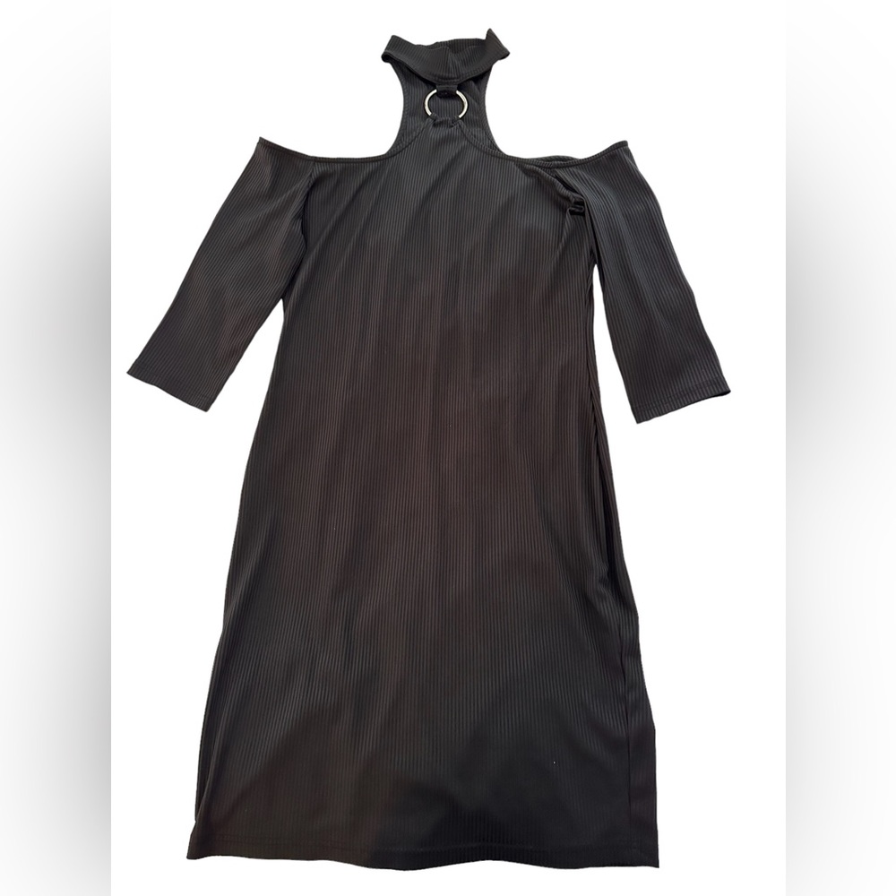 Off shoulder stretch black dress with neck size 1x